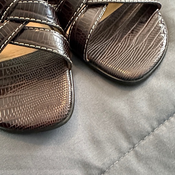 Etienne Aigner Textured Black Slide Sandals - Picture 4 of 5